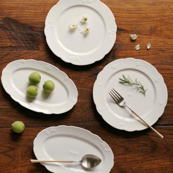 莫語 白瓷浮雕陶瓷盤子純色菜盤復古圓形西餐盤家用餐具魚盤碟子