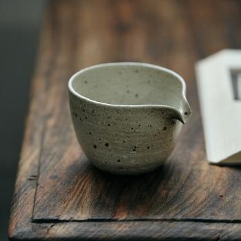 玩物志粗陶公道杯日式分茶器 手工捏制鷹嘴公杯 掛耳咖啡分享杯