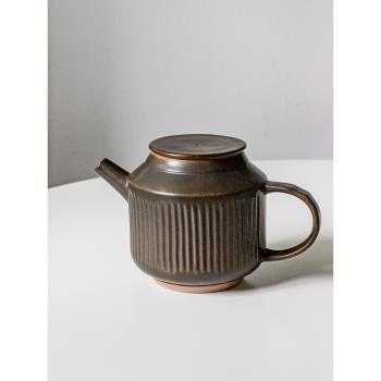 日式復古陶瓷茶壺家用酒店餐廳茶具豎條紋帶手柄茶壺小眾款泡茶壺