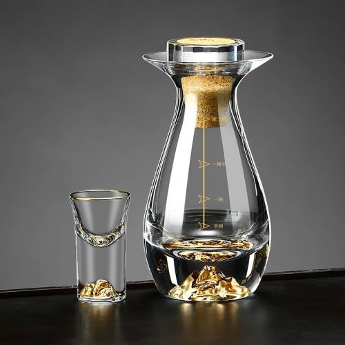家用金箔白酒杯二兩金山分酒器隨身水晶玻璃密封小酒壺便攜酒盅