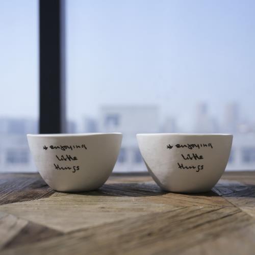 W1962北歐ins風蠟筆手寫英文粗白風手捏不規則個性小碗/設計感強