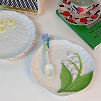 FunLife生活館 浮雕花朵陶瓷盤 高顏值黃花粉花鈴蘭早餐盤甜品盤