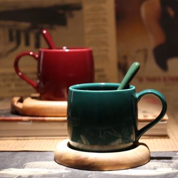 歐式創意寶石色馬克杯配底座高檔復古紅色咖啡杯帶勺陶瓷水杯子
