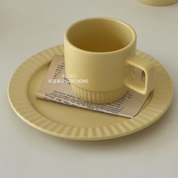 FCMJ 陶瓷鵝黃色ins抖音創意西餐盤好看的盤子馬克杯上鏡首推款