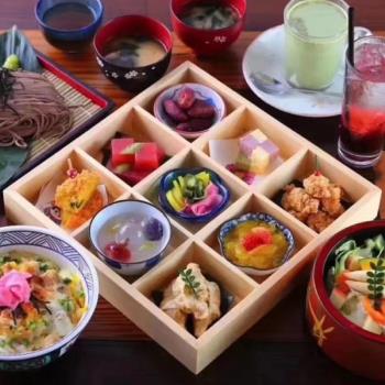 創意日式料理木格盒壽司盒火鍋刺身拼盤簡約實木多格點心盤木餐盤