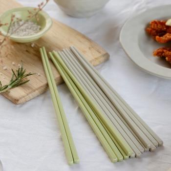 日式陶瓷筷子防霉防滑ins健康環保耐高溫骨瓷家用易清洗快子套裝