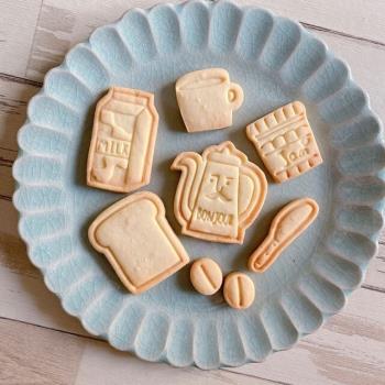 日本3D餅干模具模具卡通按壓式咖啡壺 咖啡豆 曲奇壓模 烘焙家用