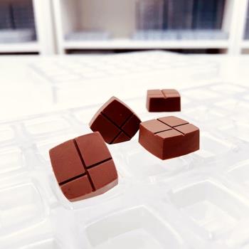 tangba堂巴 11克 28連拱正方形巧克力模具 LD-2115經典款巧克力模