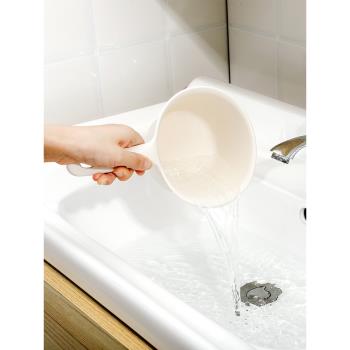 日本進口水瓢家用廚房塑料水勺洗澡舀水勺加厚浴室兒童洗頭水勺子