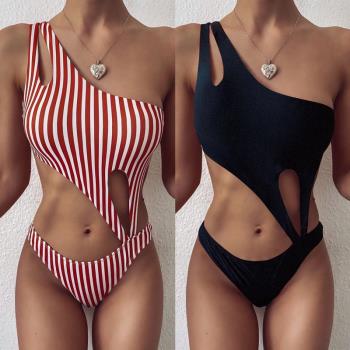 2020歐美連體比基尼泳裝女士沙灘性感單肩鏤空露臍連身bikini泳衣