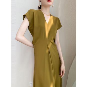 2023新款赫本風法式高級感連衣裙子設計感小眾收腰顯瘦氣質長裙夏