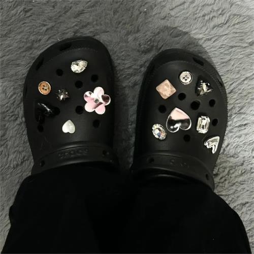小紅書推薦新款crocs洞洞鞋配飾個性鞋面裝飾復古套裝diy鞋扣水鉆