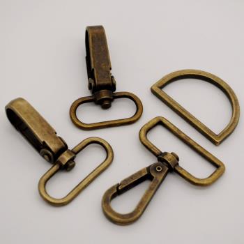 古銅色配件金屬皮包鉤扣
