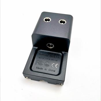 F750 F550 F970假電池外接阿童木ATOMOS監視器 攝影燈 DC電源供電