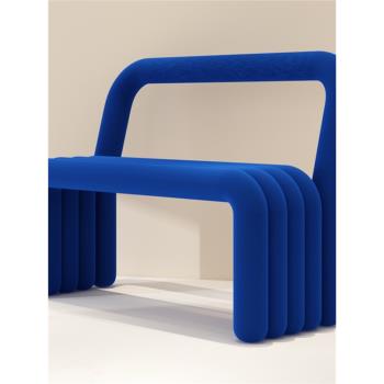 克萊因藍凳帶靠背凳子 設計師長條凳北歐輕奢鐵藝雙人ins網紅餐椅