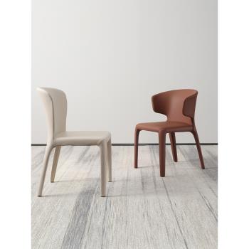 北歐皮藝餐椅簡約現代家用設計師創意書房椅子會議室洽談椅咖啡椅