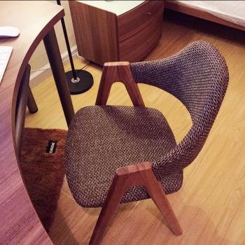 實木餐椅家用單人靠背椅布藝創意休閑咖啡椅北歐書桌椅子簡約現代