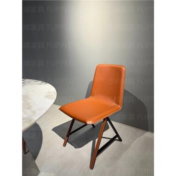 設計藝術家用簡約意式餐椅小眾馬鞍皮椅子極簡靠背吃飯凳簡約現代