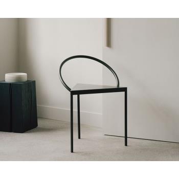 極簡設計師鐵藝餐椅室內藝術民宿創意椅子黑色三角椅歐式風格