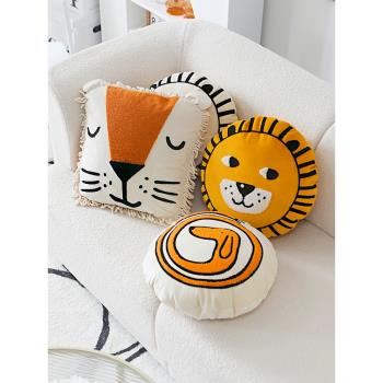 原創設計現代簡約獅子兒童床上抱枕套靠枕ins風動物可愛沙發靠墊