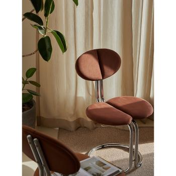 小卡輕奢餐椅北歐設計師家用餐廳咖啡廳高級感包豪斯復古靠背椅子