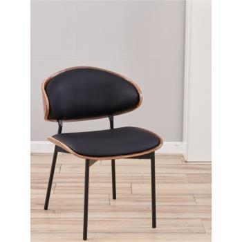 北歐輕奢設計師餐椅皮軟包原木現代彎曲木咖啡廳會客洽談椅子家用