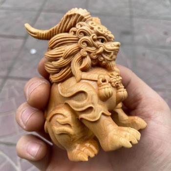 崖柏黃楊木雕瑞獸三眼麒麟擺件手把件文玩客廳車載裝飾品王者有德