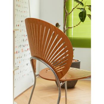 北歐風輕奢復古餐椅家用簡約貝殼椅太陽椅ins網紅設計師靠背椅子