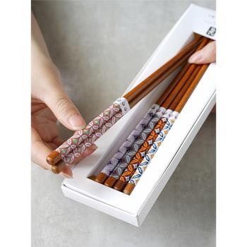 日式筷子荼錦五入木筷家用23.5厘米5雙禮盒裝日本料理尖頭壽司筷