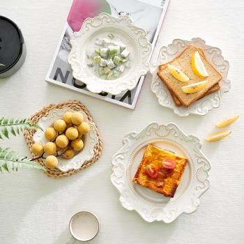 歐式家用陶瓷輕奢高級感盤子浮雕零食小吃水果盤湯碗客廳早餐盤
