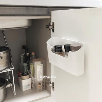 日本 壁掛收納盒 免打孔粘貼式廚房櫥柜雜物整理置物盒塑料