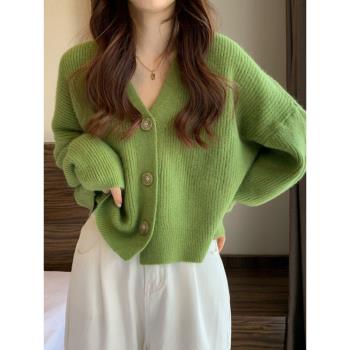 奶綠色V領針織開衫法式掐腰毛衣