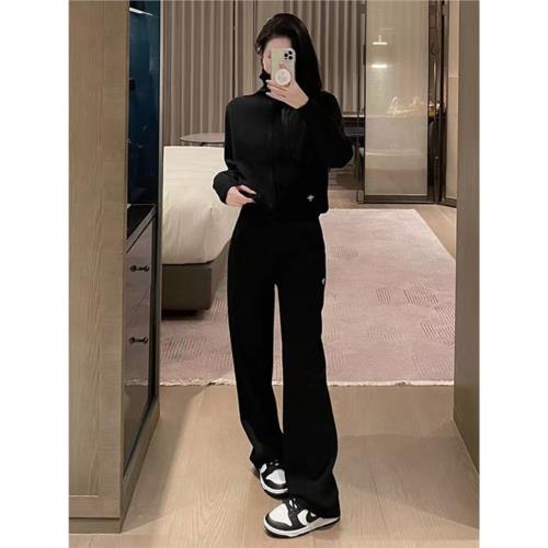 秋季2025新款女裝套裝梨型身材微胖穿搭修身顯瘦休閑針織兩件套女