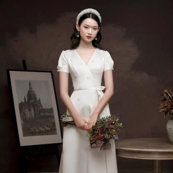 白色訂婚禮服法式緞面迎賓新娘輕婚紗酒紅敬酒服氣質復古簡約韓版
