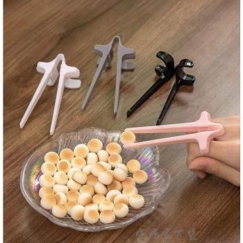 塑料懶人食品夾輔助薯片夾零食夾子不臟手玩游戲時尚食神食物筷子