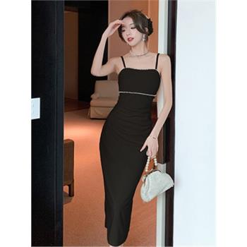 赫本風黑色吊帶裙2023夏季新款高級感珍珠點綴針織包臀裙收腰女裙
