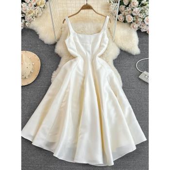 收腰顯瘦a字法式禮服訂婚吊帶裙