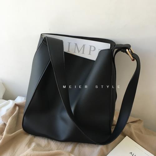 韓國ins軟皮水桶包時尚百搭單肩包休閑大容量斜挎包子母包大包包