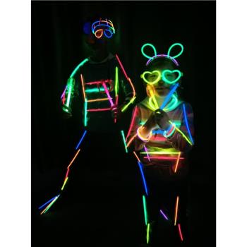 禮物節犀利光創意人形熒光機器人表演晚會生日聚會派對閃光發光棒