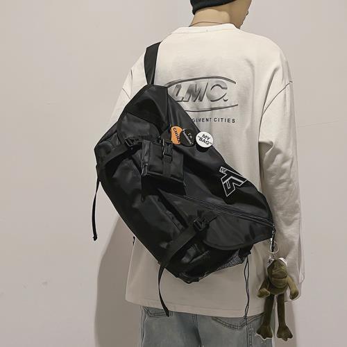 日系工裝風潮牌斜挎包男大容量學生單肩包ins潮酷港風機能背包