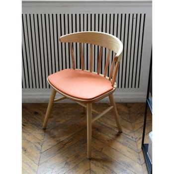 北歐家用實木餐椅子 現代簡約書房餐廳靠背扶手椅 日式原木溫莎椅