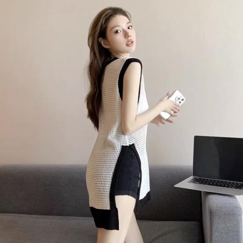韓國設計感洋氣撞色鏤空無袖針織背心女小個子氣質減齡中長款上衣