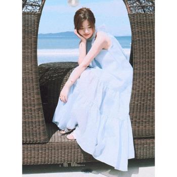 法式仙女款藍色掛脖連衣裙子女夏季設計感小眾沙灘裙無袖顯瘦長裙