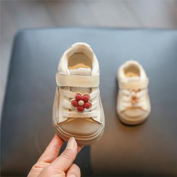 女寶寶透氣軟底1一2歲小童學步鞋
