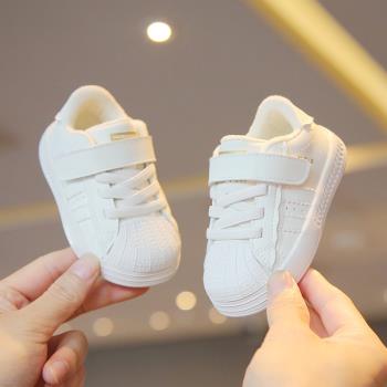 小白鞋加絨冬季一歲女童運動學步