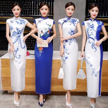 青花瓷真絲綢旗袍改良連衣裙中長款夏季年輕款優雅氣質走秀中國風