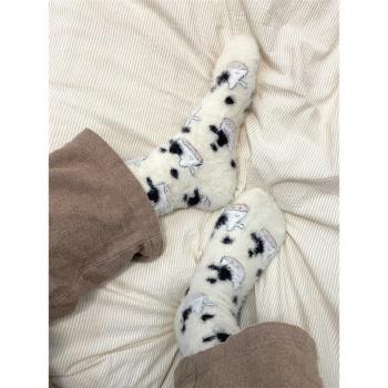 水貂絨襪子女秋冬季中筒襪加絨加厚珊瑚絨毛毛地板睡眠居家月子襪