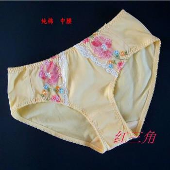 韓國刺繡花朵寬松黃色三角內褲