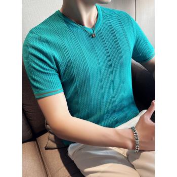 冰絲清涼鏤空針織V領短袖t恤男夏季高級感薄款韓版修身彈力打底衫