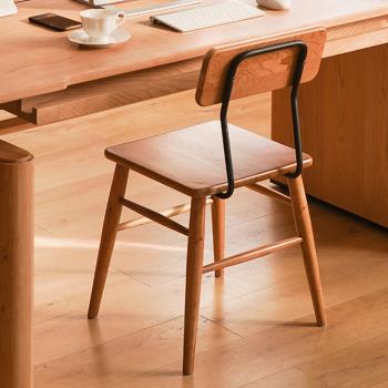 番薯木作實木餐椅家用餐桌椅子巧克力椅北歐風溫莎椅櫻桃木書桌椅